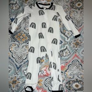 Kyte baby black and white rainbow romper.